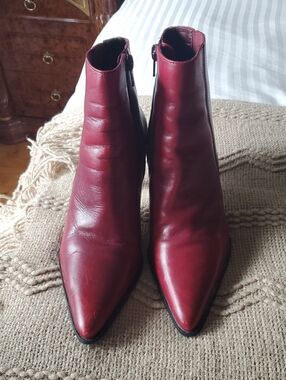 Women's Burgundy  Pointed Ankle Booties with Side Zip